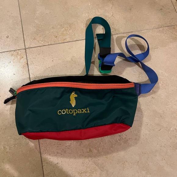 cotopaxi Handbags - Cotopaxi fanny pack